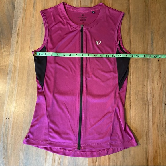 Pearl Izumi Women’s Cycling Sleeveless Top Size M in Magenta Full Zip. - Picture 2 of 9